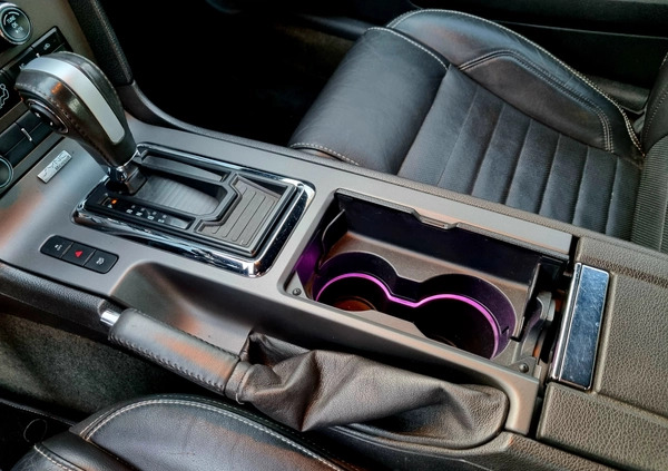 Ford Mustang cena 69000 przebieg: 208000, rok produkcji 2014 z Luboń małe 277